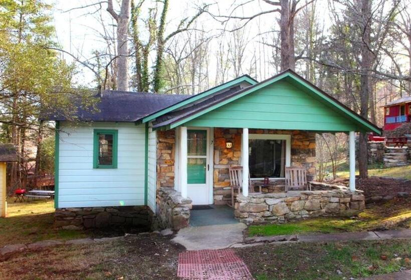 1ベッドルームハウス, The Pines Cottages