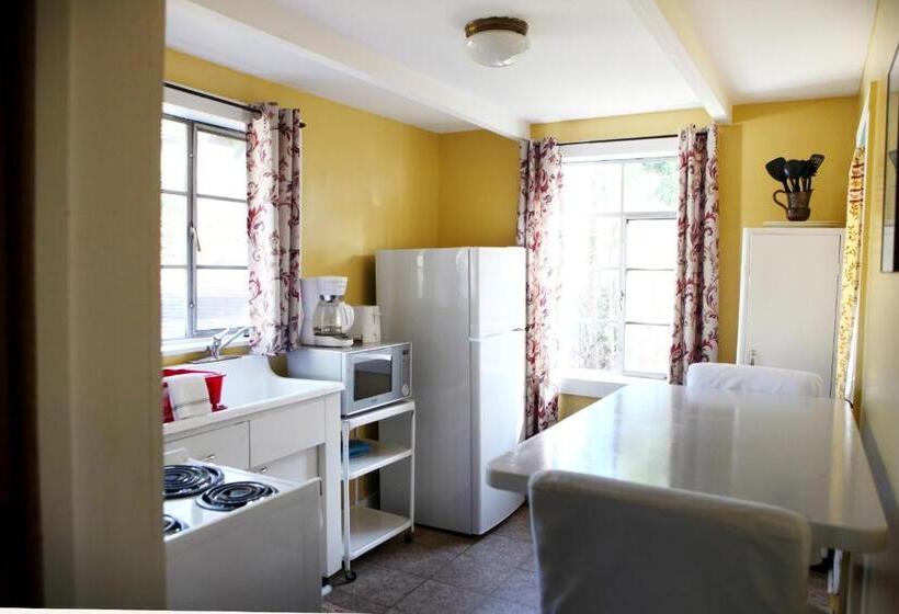 1ベッドルームハウス, The Pines Cottages