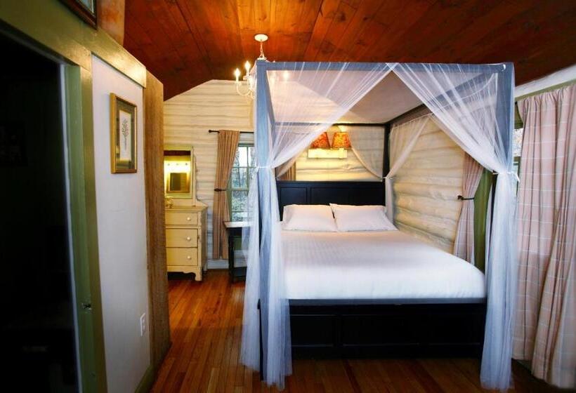 キャビン, The Pines Cottages