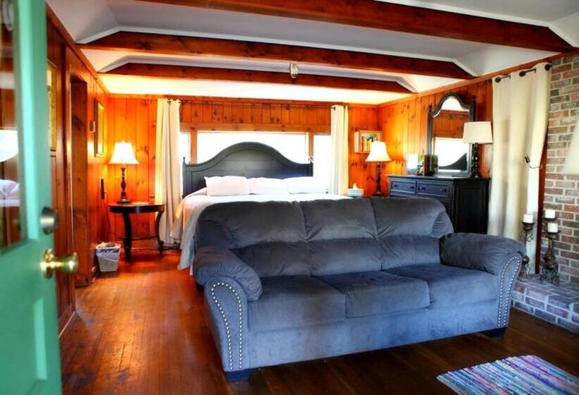 1ベッドルームハウス, The Pines Cottages