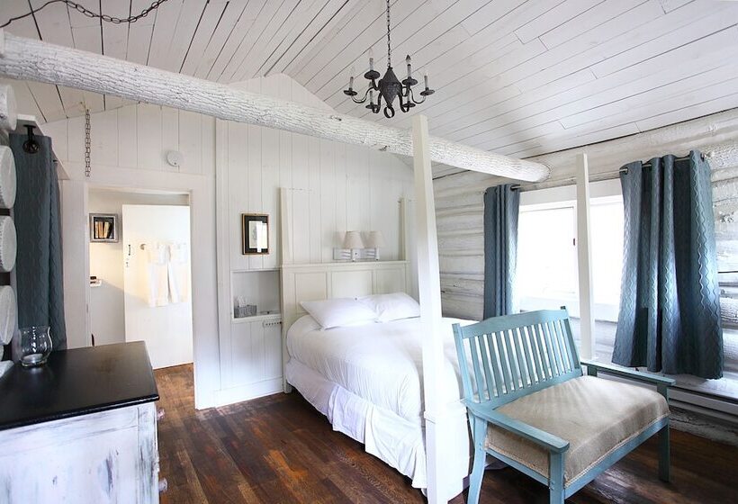 キャビン, The Pines Cottages