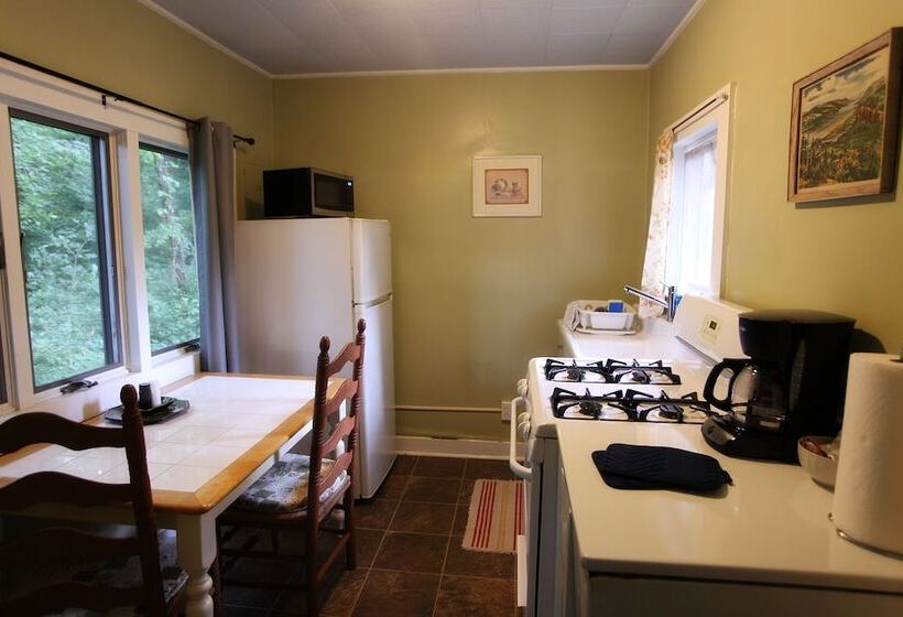 1ベッドルームハウス, The Pines Cottages