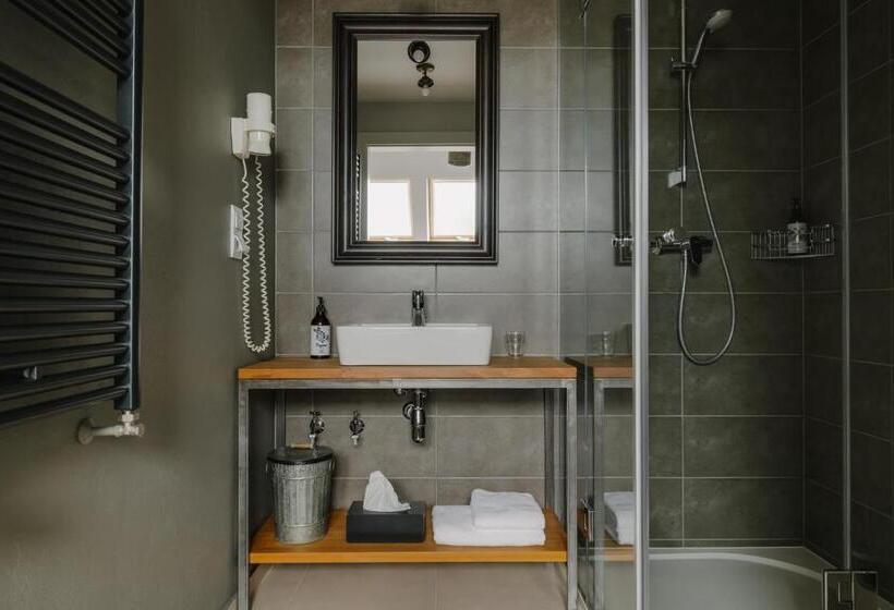 标准单人间, Villa Antiqua