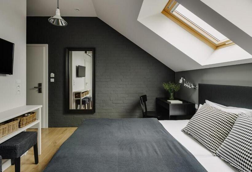 标准单人间, Villa Antiqua