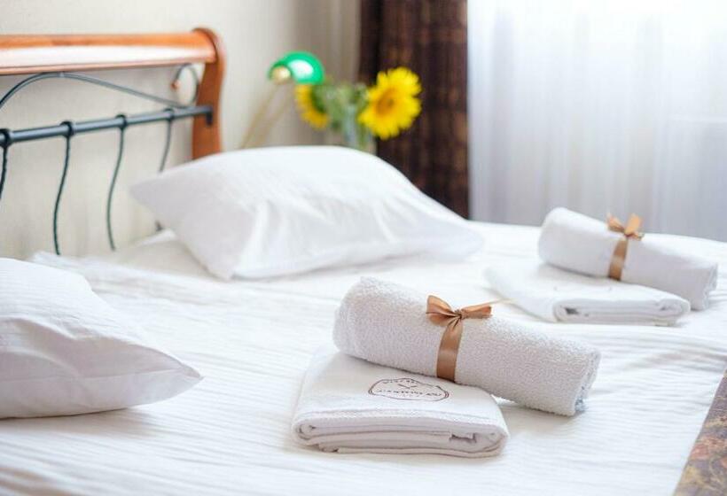 غرفة قياسية سرير كينج, Wartosław