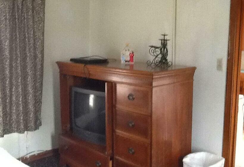 带大床的标准间, Rosenberg Motel