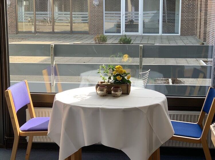 经济房, Strandhotellet Vedersø