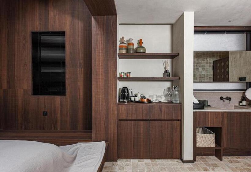 Standard Neljän Hengen Huone Merinäkymä, 大理安汋海景酒店