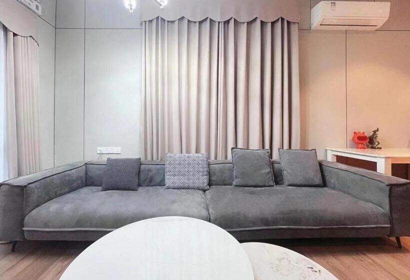 Suite z Balkonem, 广州沃家国际公寓