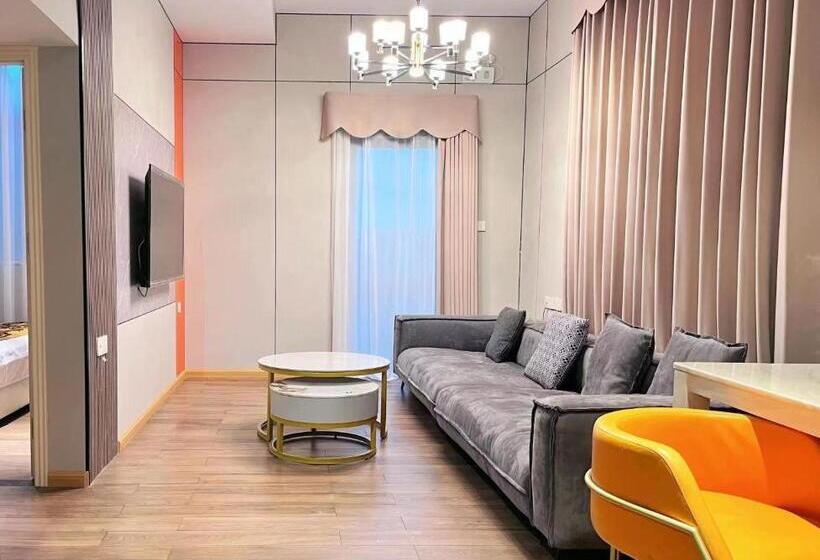 Suite z Balkonem, 广州沃家国际公寓