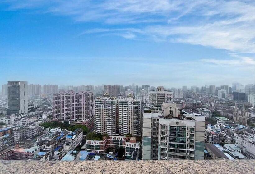 Pokój Trzyosobowy Standard z Balkonem, 广州沃家国际公寓