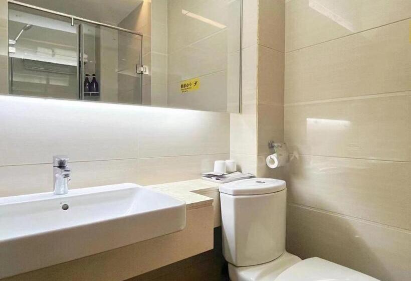 1 Bedroom Apartment Lake View, 广州沃家国际公寓