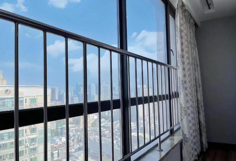 Pokój Standard Trzyosobowy, 广州沃家国际公寓