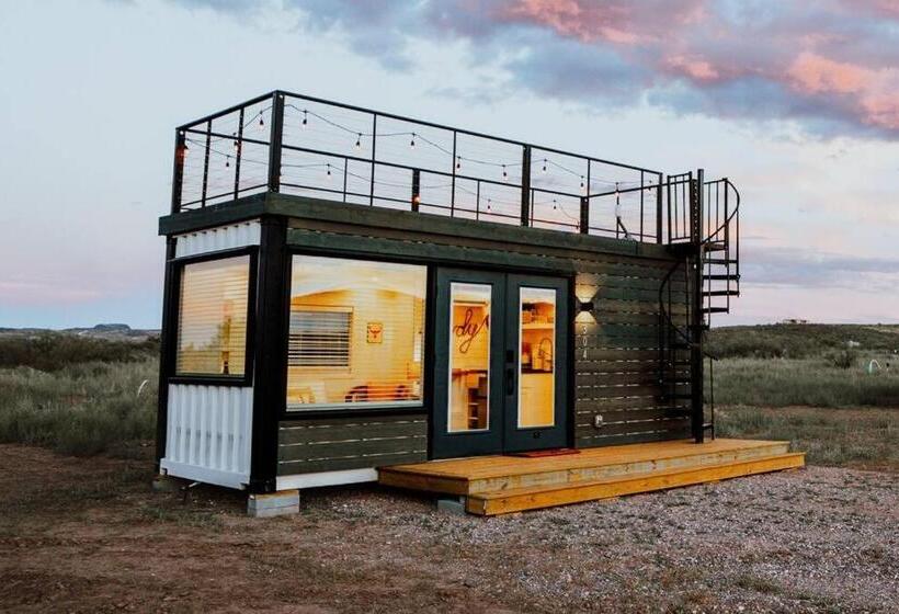 إستوديو قياسى, New Cowgirl Shipping Container Home