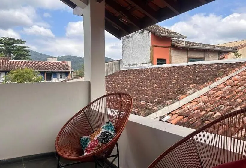 バルコニー付きスタンダードルーム, Suítes Aqui é Seu Lugar Itaguá