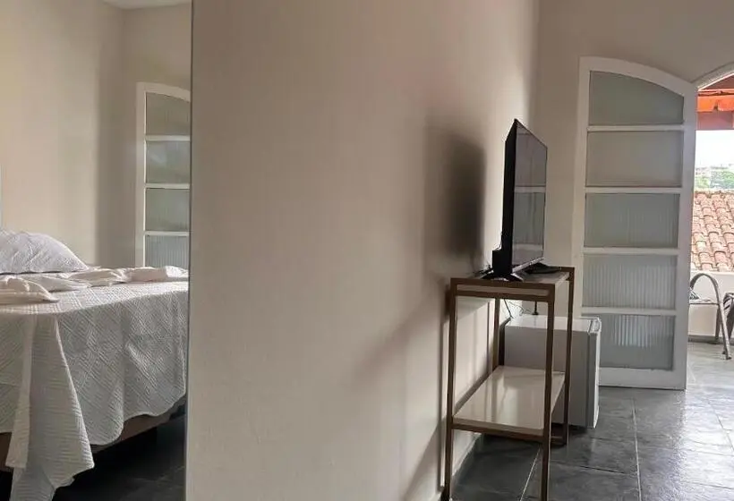 バルコニー付きスタンダードルーム, Suítes Aqui é Seu Lugar Itaguá