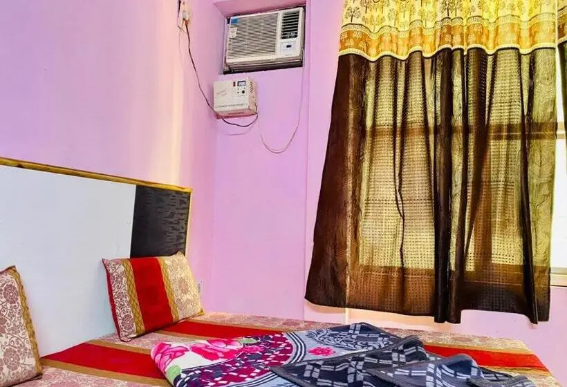 اتاق لوکس چهار تخته, Hari Ganga Near By Bus And Railway Station