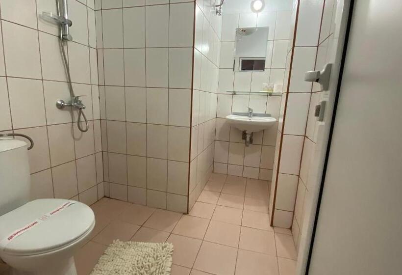 Pokój Standard Trzyosobowy, хотел враца