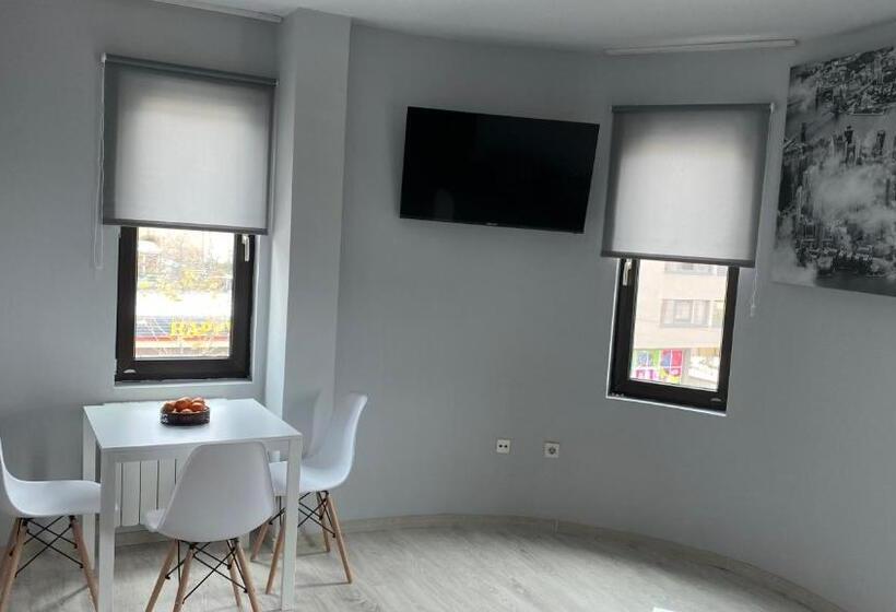 Apartament Deluxe 1 Sypialnia, хотел враца