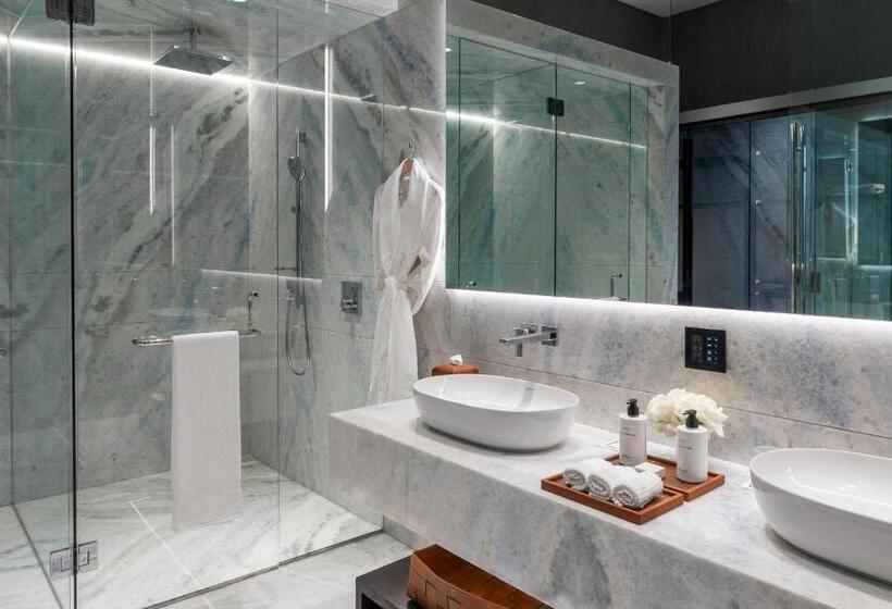 プレジデントスイートルーム, Alexander