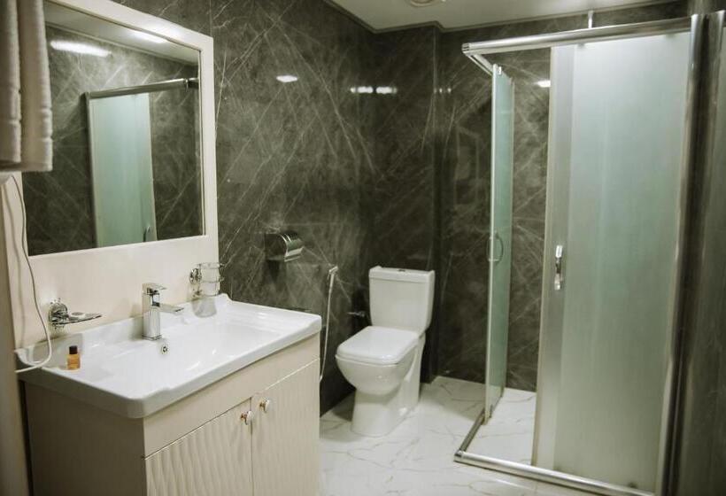 חדר קומפורט לשלושה, Address Boutique Hotel Baku