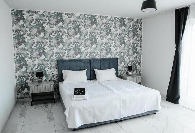 غرفة قياسية, Flora