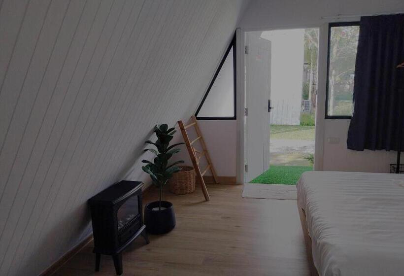 בקתה סטנדרטית, It My Life Cafe X Camp