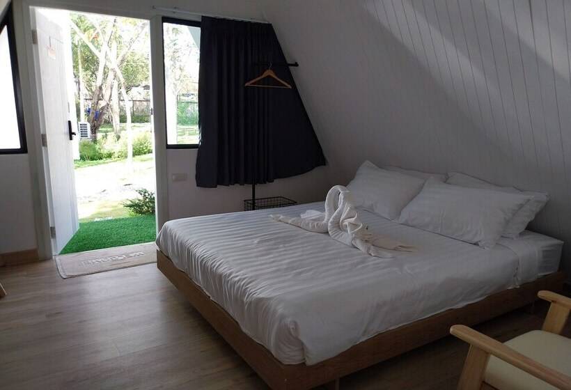 בקתה סטנדרטית, It My Life Cafe X Camp