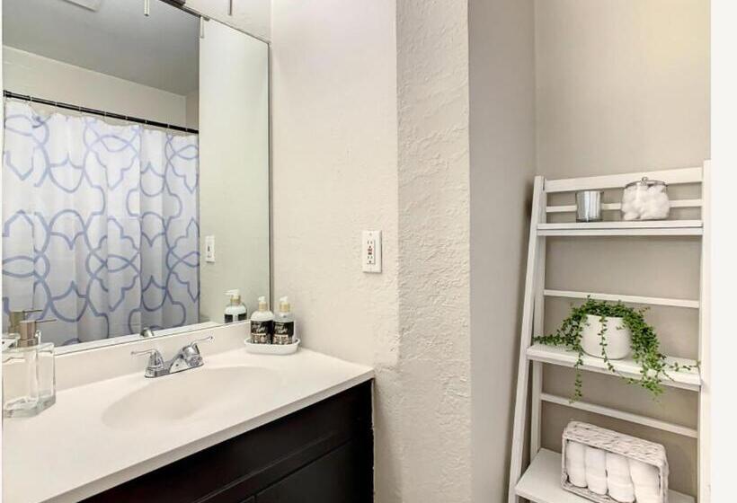 标准间, Charming Lakeview Retreat Ii