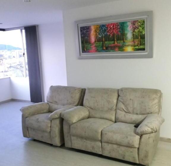 غرفة عائلية, Hospedaje Lujoso En La Alturas