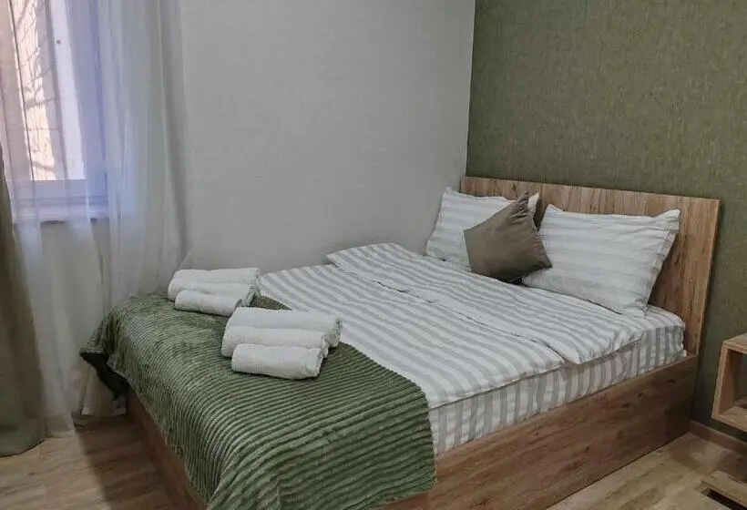 اتاق استاندارد با چشم‌انداز باغ, Sun House
