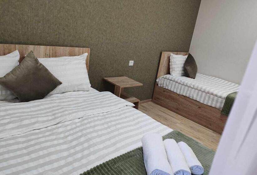 اتاق استاندارد با چشم‌انداز باغ, Sun House