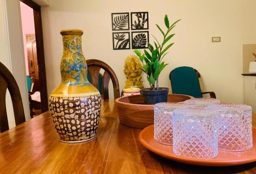 غرفة ديلوكس مزودة بشرفة, Surendram Villa