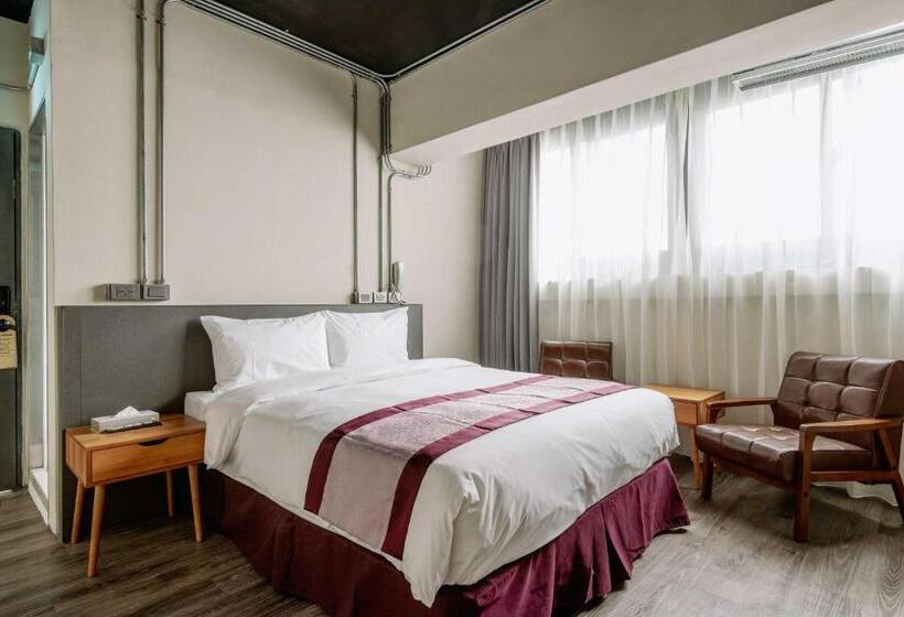 اتاق لوکس, Saturn