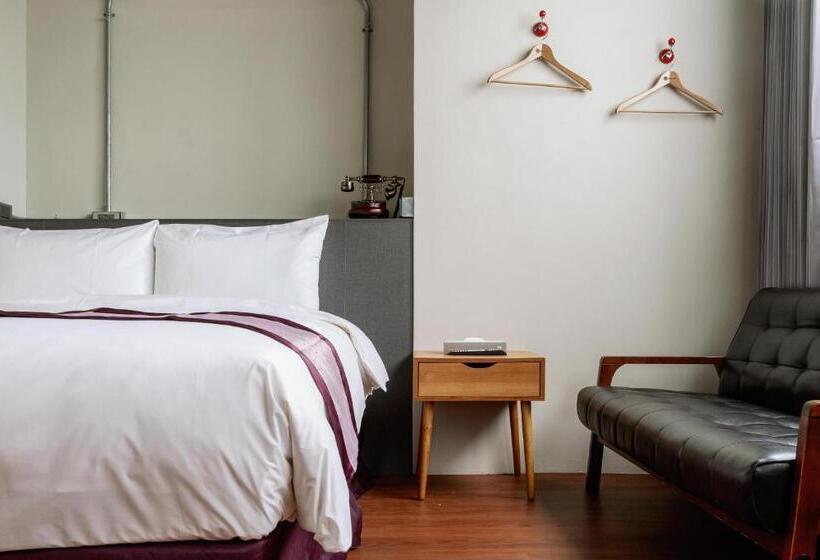 اتاق لوکس, Saturn