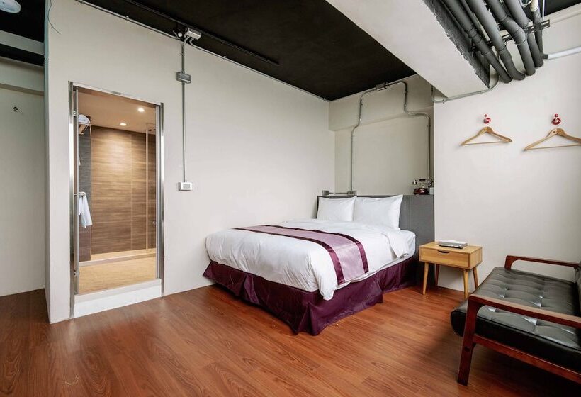 اتاق لوکس, Saturn