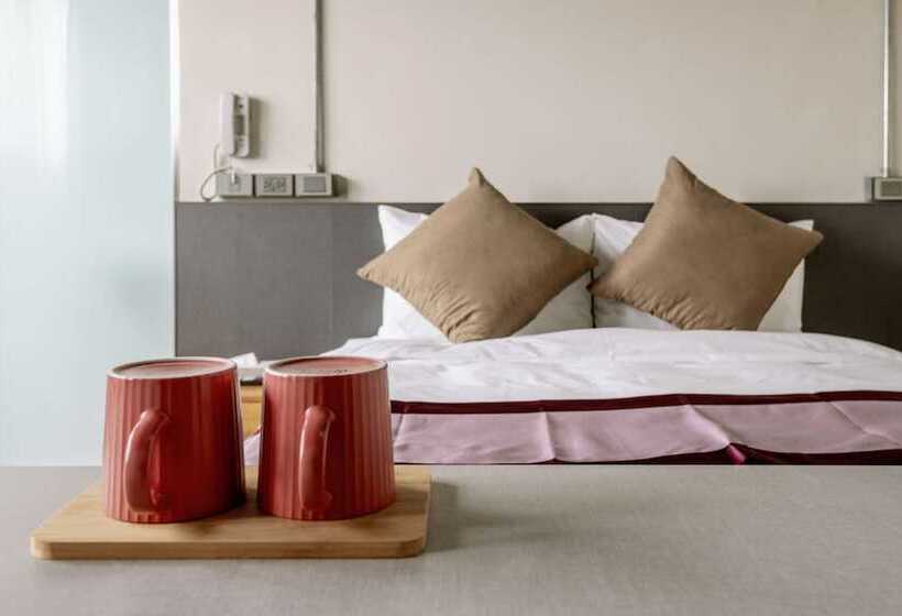 اتاق لوکس, Saturn