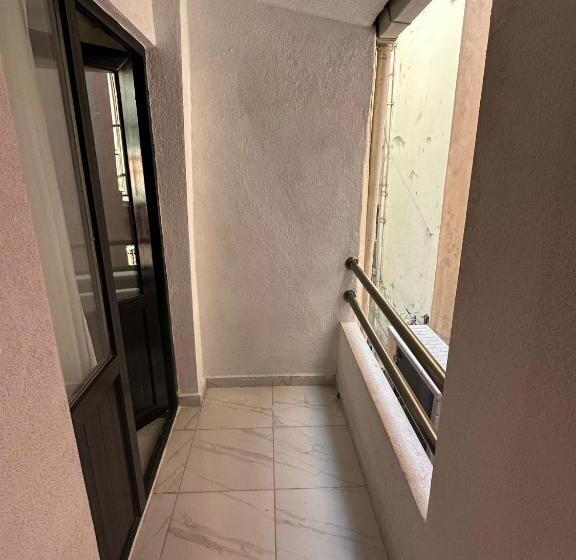 اتاق لوکس با بالکن, Aya Langa Guesthouse