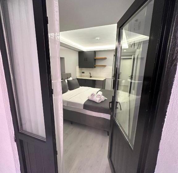 اتاق لوکس با بالکن, Aya Langa Guesthouse