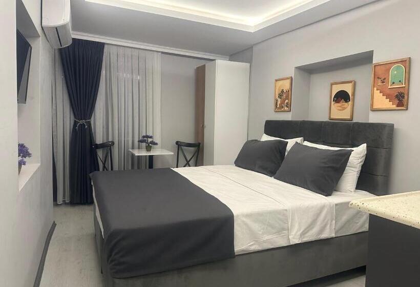 اتاق لوکس با بالکن, Aya Langa Guesthouse