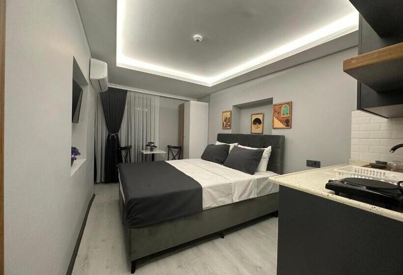 اتاق لوکس با بالکن, Aya Langa Guesthouse