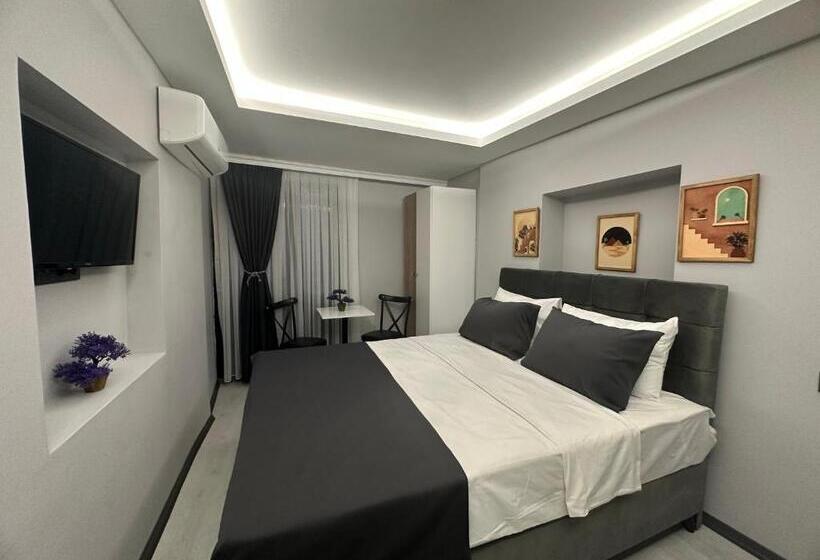 اتاق لوکس با بالکن, Aya Langa Guesthouse