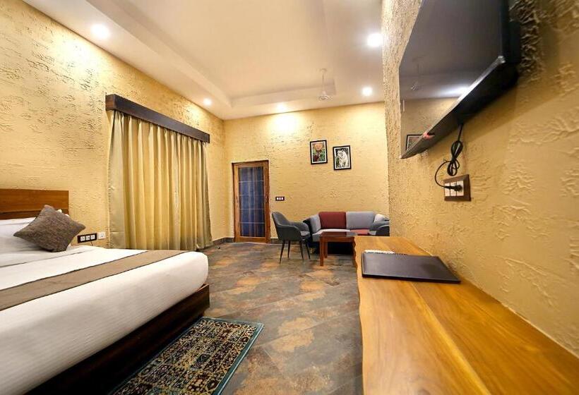 סוויטה משפחתית, Corbett Nishk Resort