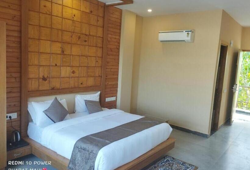 חדר סופריור, Corbett Nishk Resort
