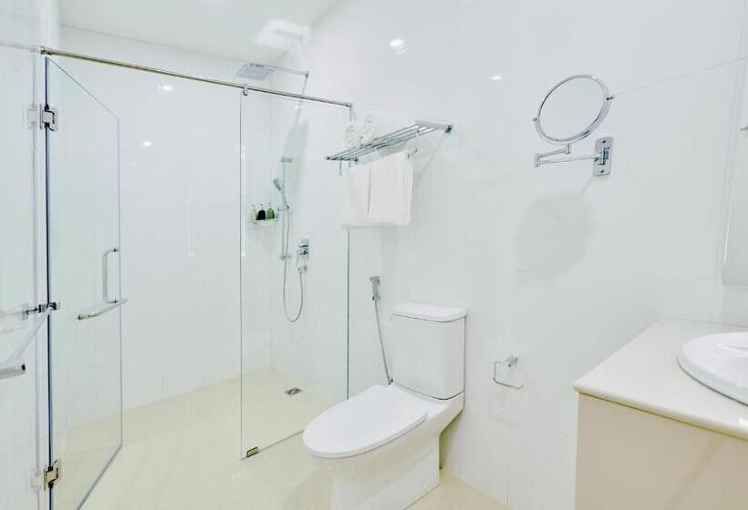 اتاق لوکس خانوادگی, Akomadoo Retreat