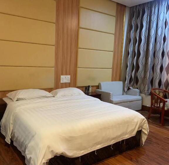 Номер Стандарт, Macro