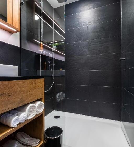 Номер Стандарт, Nashi Rooms