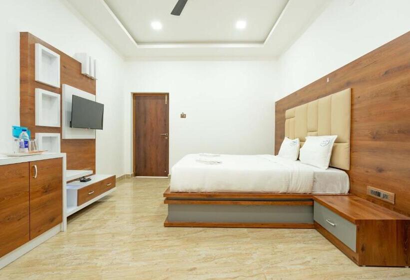 デラックスルーム, Natchathra