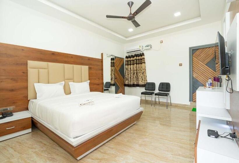 デラックスルーム, Natchathra