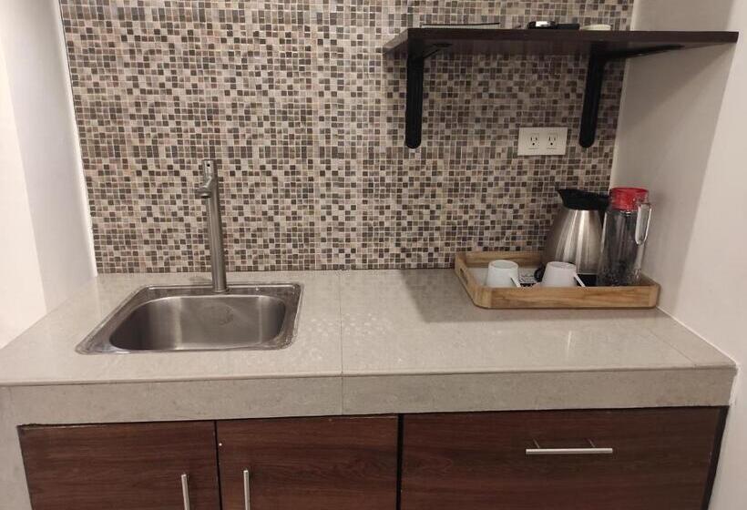 اتاق لوکس, Nest Fort Bgc